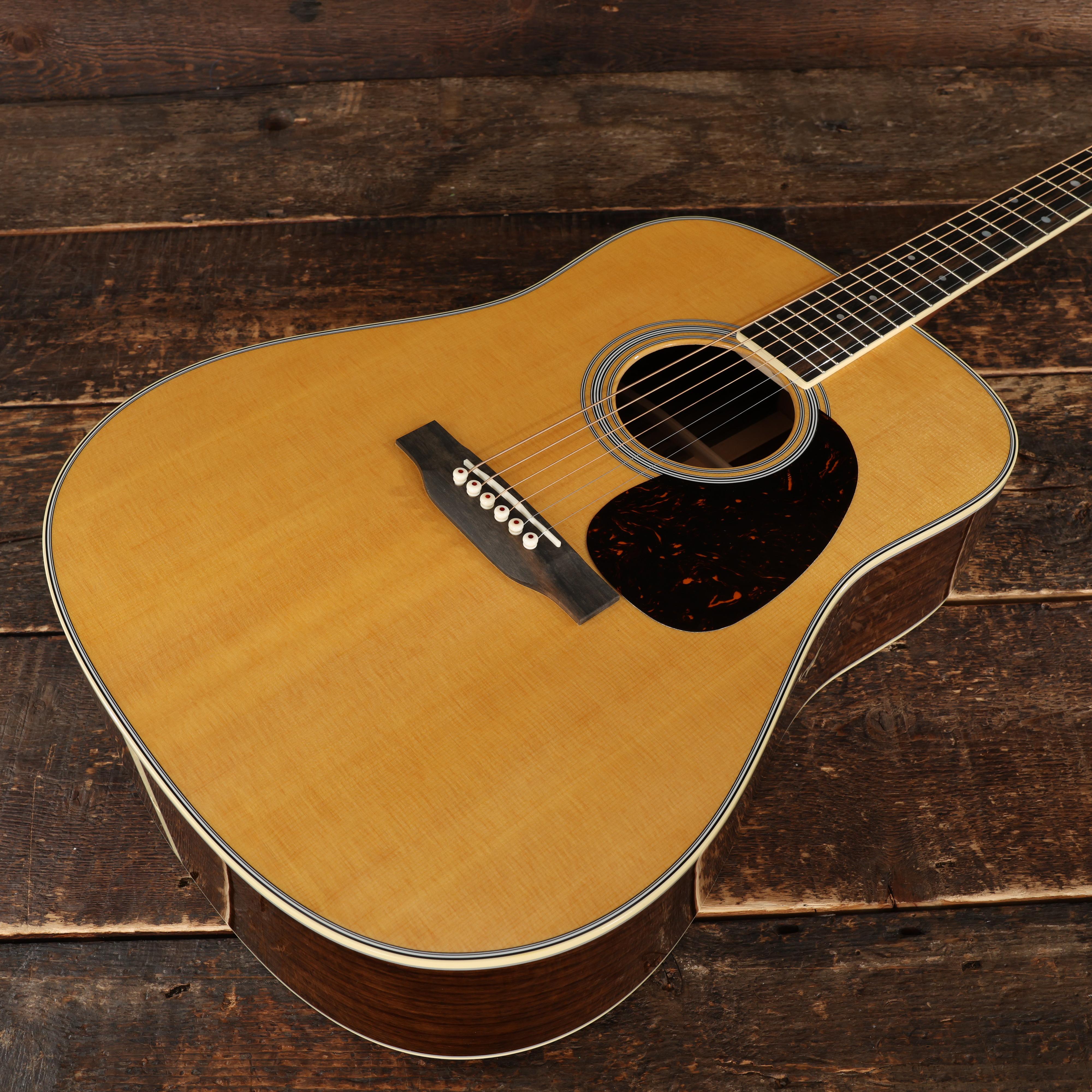 Martin Standard Series D-35 Dreadnought Acoustic Guitar
